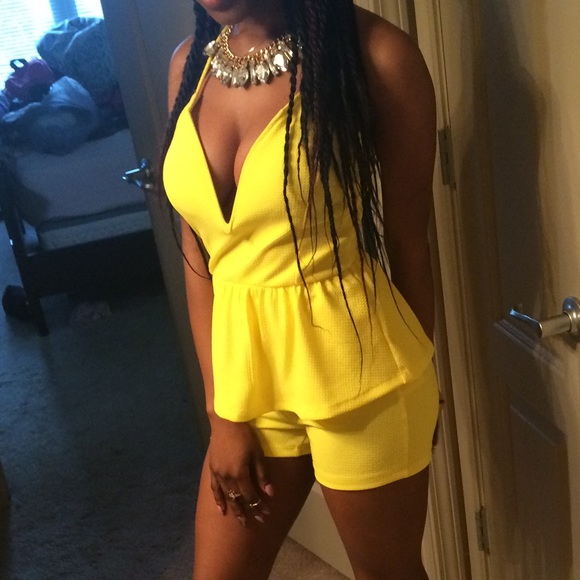 Charlotte Russe romper - Picture 4 of 4